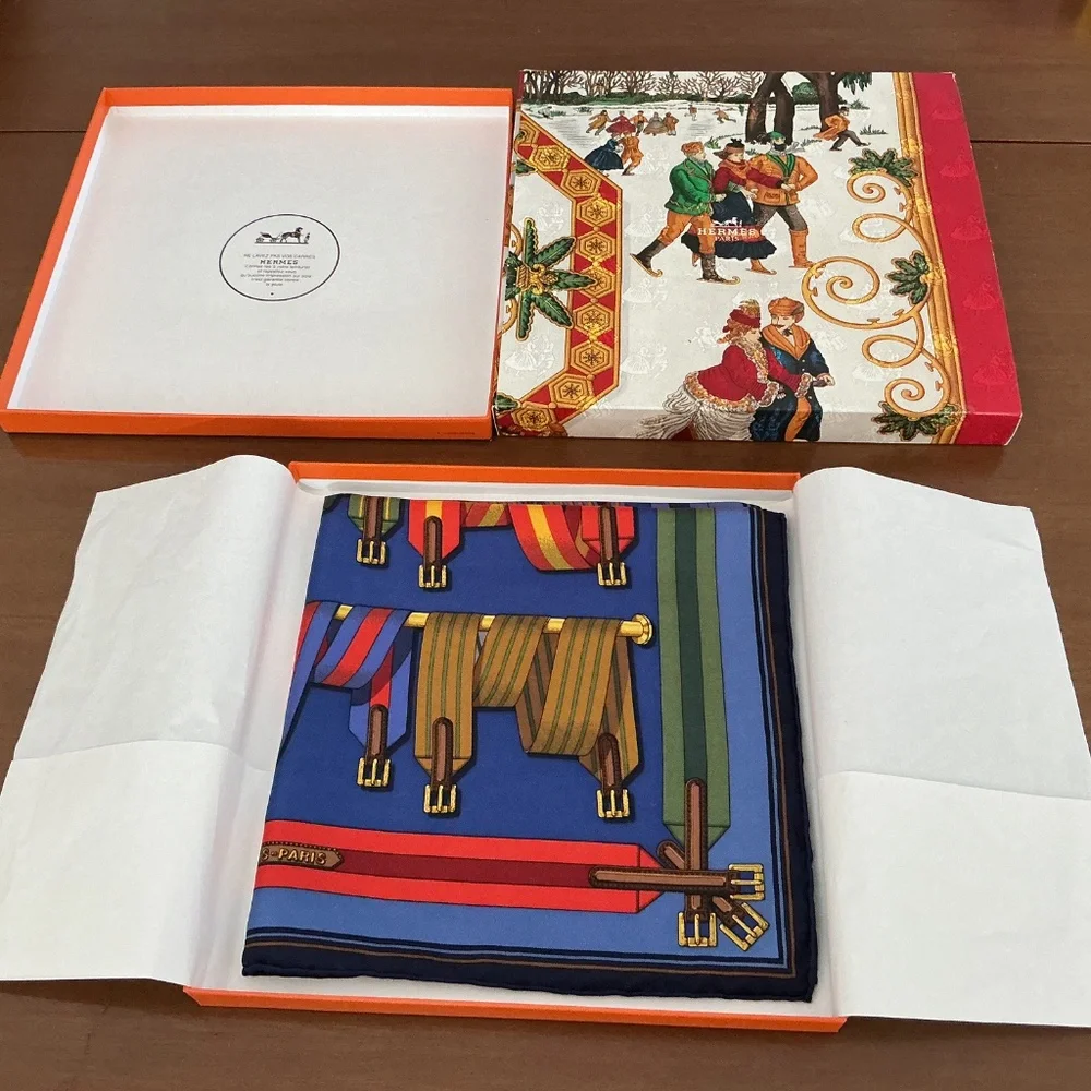 Hermes Silk Scarf - Carre with orange box and gift box - Picture 4 of 4